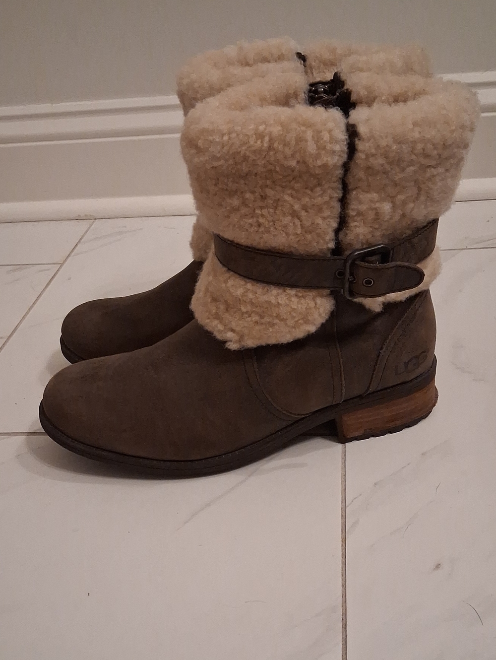 UGG Blayre Leather Shearling Moto Boots Brown Buckle Ankle Winter Boots US 9.5 - Picture 6 of 10
